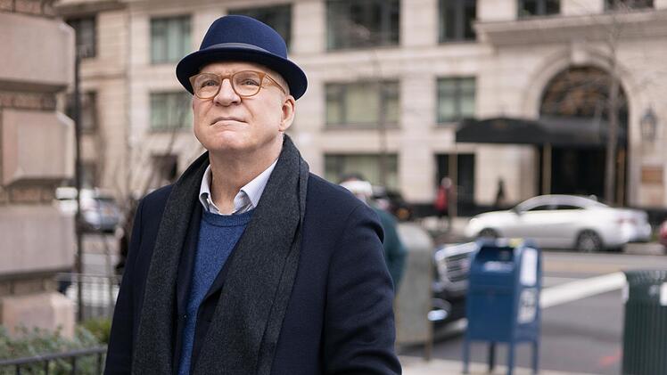 In "Only Murders in the Building" spielt Steve Martin neben Selena Gomez und Martin Short nicht nur einer der drei Hauptrollen, er hat die Sitcom mit Krimi-Elementen auch mitentwickelt.