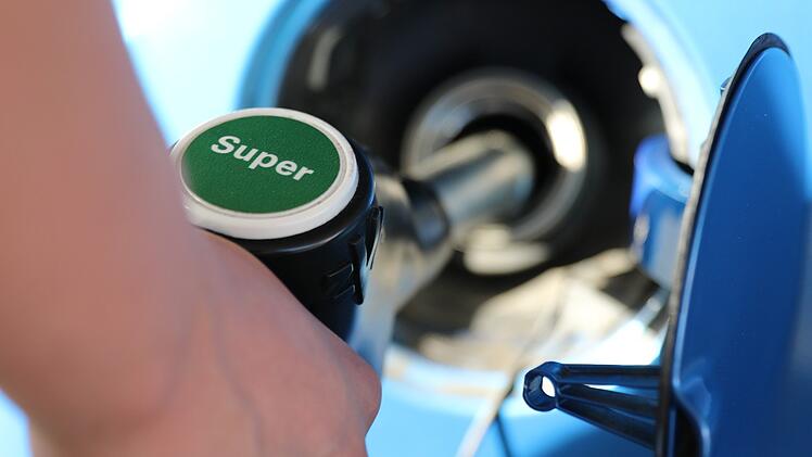 Spritpreise steigen: Benzin und Diesel werden 2022 teurer