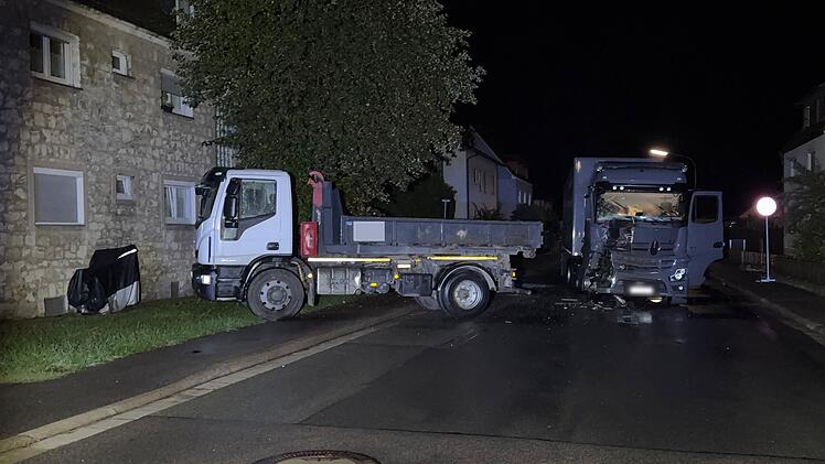 Lichtenfels: Mehr als 110.000 Euro Schaden bei Auffahrunfall