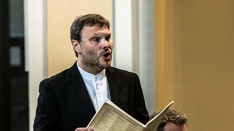 Der Coburger Bachchor und das Main-Barockorchester Frankfurt beeindruckten mit der Erstaufführung von Telemanns Matthäus-Passion in der Morizkirche. Die Jesus-Worte sang Felix Rathgeber.Foto: Jochen Berger