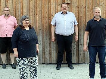 Der neugewählte Vorstand der Freien Wähler Münnerstadt: (von links)  Kassier Ansgar Beck, Schriftführerin  Manuela Dietz, 2. Vorsitzender Andreas Trägner und 1. Vorsitzender Frank Erhard. Foto: Anneliese Albert