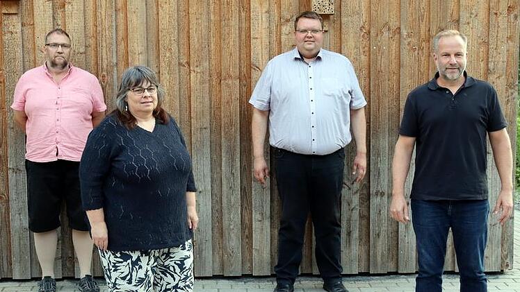 Der neugewählte Vorstand der Freien Wähler Münnerstadt: (von links)  Kassier Ansgar Beck, Schriftführerin  Manuela Dietz, 2. Vorsitzender Andreas Trägner und 1. Vorsitzender Frank Erhard. Foto: Anneliese Albert