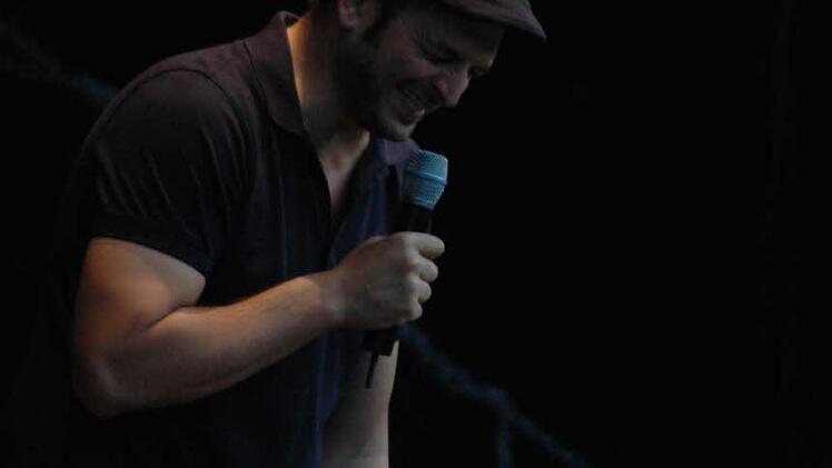 Kaya Yanar in Bad Brückenau  Foto: Sebastian Schmitt-Mathea