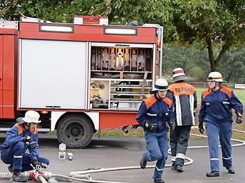 Schnell sein und anpacken bei der gemeinsame Leistungsprüfung Fotos: Mathias Erlwein