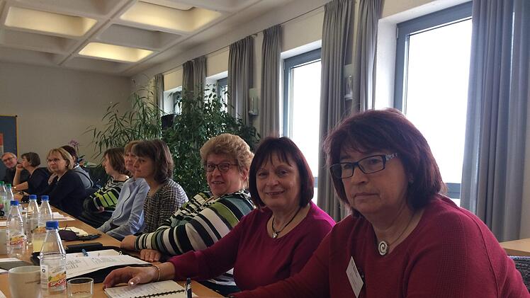 Stellvertretende Kreisbäuerin Helene Greubel und Kreisbäuerin Edeltraud Häusler haben ein  Seminar mit dem Titel "Landfrauen im Dialog mit der Gesellschaft" auf dem Volkersberg organisiert.Andreas Lomb
