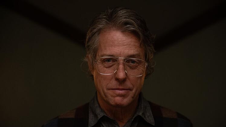Hugh Grant in ungewohnt düsterer Rolle: In "Heretic" spielt der einstige Sonnyboy einen Psychopathen.