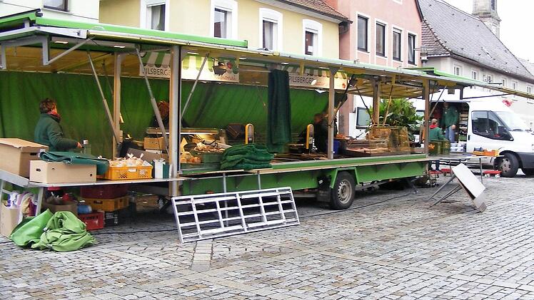 Weil sich nur wenige Passanten zum Klimaschutztag auf den Marktplatz verirrten, wurden die Stände schon am Mittag wieder abgebaut.