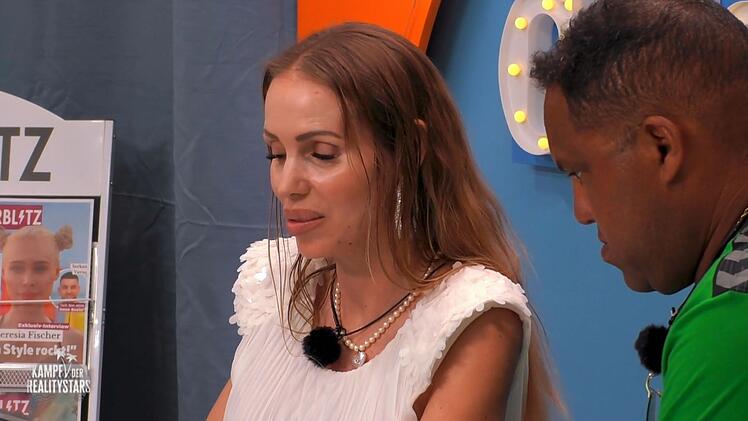Überraschung: Annina und Ailton werden zu "Wackelstars" erklärt. Sie dürfen (oder müssen?) noch einen Tag bleiben, dann erst entscheidet sich, wer rausfliegt.