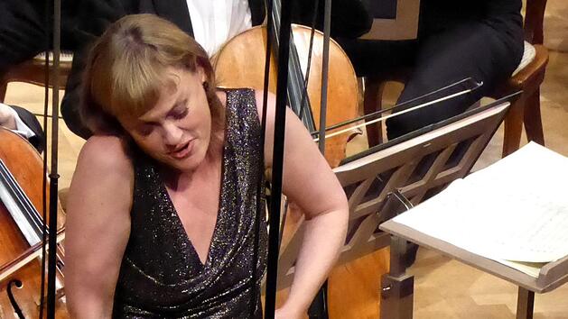 Vesselina Kasarova singt die Kleopatra. Foto: Gerhild Ahenrt