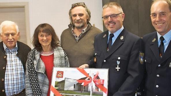 Freude herrschte bei der offiziellen Einweihung des Anbaus (von links):  Alois Dechant, Christine Frieß, Ulf Müller, Thomas Krappmann und Thomas Rupprecht.