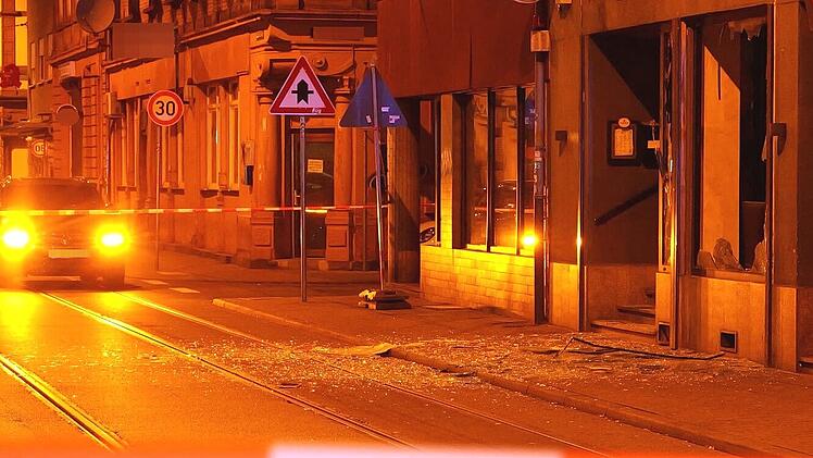 Explosion in Mannheimer Caf&eacute;