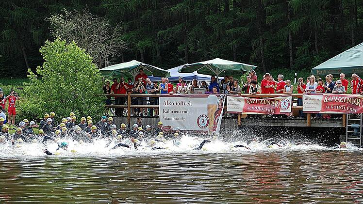 Rein geht's in den See.