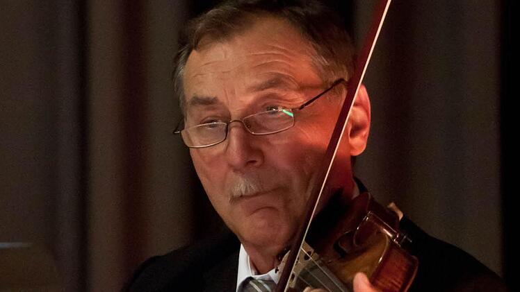 Vladimir Turkin (Violine)