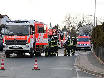 Feuerwehr löscht Brand in Herzogenaurach