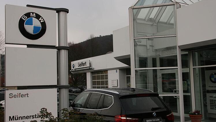 Der Name Seifert bleibt auch zukünftig an der BMW-Niederlassung in der Münnerstädter Straße in Bad Kissingen stehen. Aber: Zum 1. 1. 2013 übernimmt die BMW-Rhein-Gruppe (Würzburg) das Rhöner Autohaus.