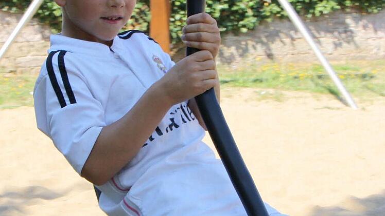 Eindrücke vom Hammelburger Spielplatz am Weiher/ Bleichrasen. Foto: Ralf Ruppert