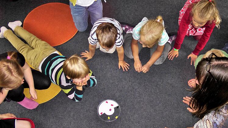 Landkreis Kronach: Kinderbetreuung auch in Zukunft sichern - Dienstbesprechung sucht L&ouml;sungen