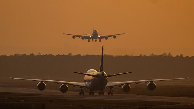 Flug-Flatrates: Gefahren bei versteckten Kosten und Einschr&auml;nkungen