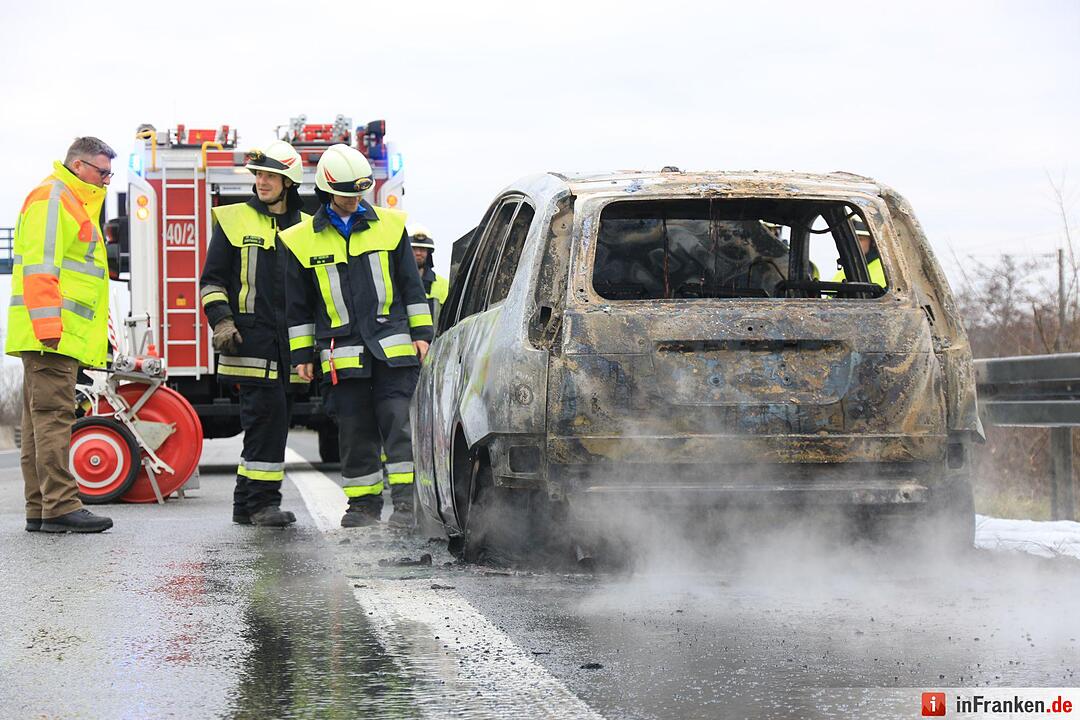 Pkw-Brand auf A70 bei Eltmann