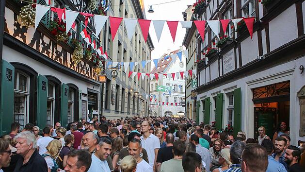 Weil die Sandkerwa in Bamberg auszufallen droht, gibt es quer durch die politischen Lager Kritik an der Stadt. Foto: RiegerPress