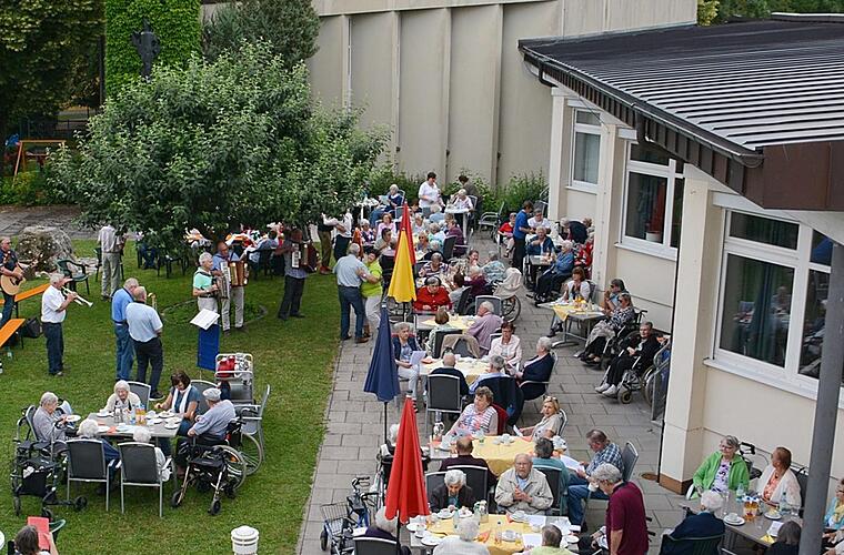 bad konigshofens haus st michael immer voller