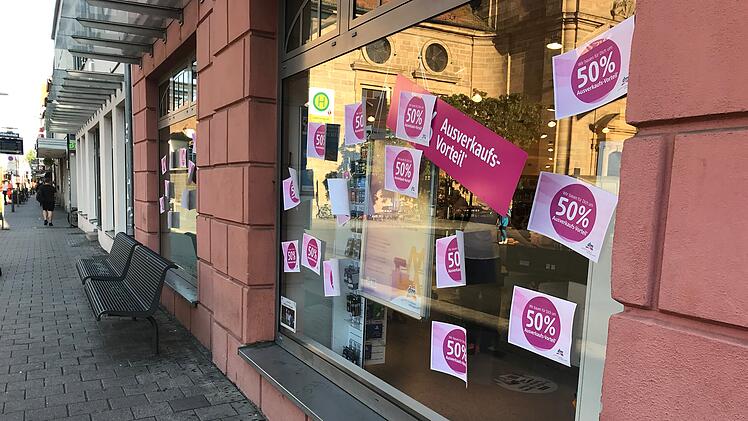 Erlangen: Dm-Markt am Hugenottenplatz schließt für mehrere Wochen - Neuerungen zur Wiedereröffnung