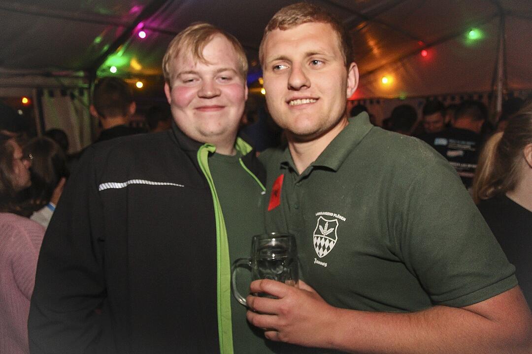 Mit der Partyband "Popnach8"!