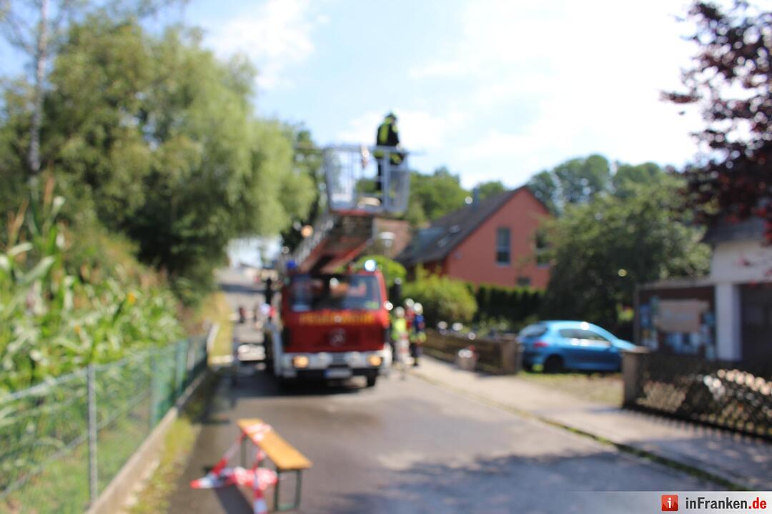 Garage in Burgthann brennt ab