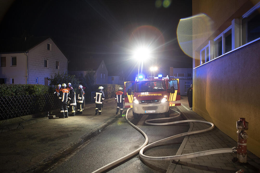 Blitzschlag setzt Dachstuhl in Brand