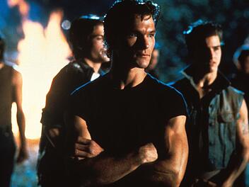 Seit dem Unfalltod seiner Eltern muss sich Darrel Curtis (Patrick Swayze) um seinen kleinen Bruder k&uuml;mmern - keine leichte Aufgabe, denn der Junge steckt in enormen Schwierigkeiten.