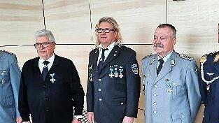 Von links nach rechts: Kreisvorsitzender Roland Pachtner sowie die Geehrten Oskar Brehm, Thomas Roth, Walter Pfeiffer und Daniel Pfeiffer