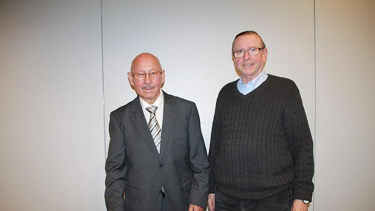 Aus dem Vorstand in den Ruhestand entlassen: Oswald Winter und  Heinz Zähler. Foto: Julia Raab