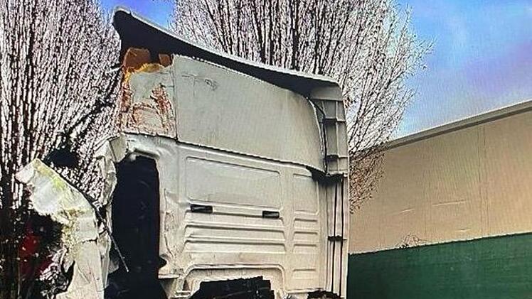 Leinburg: Lkw-Fahrer Tim (26) verliert bei Unfall seinen Arm - kurz nach Hochzeit mit Daniela