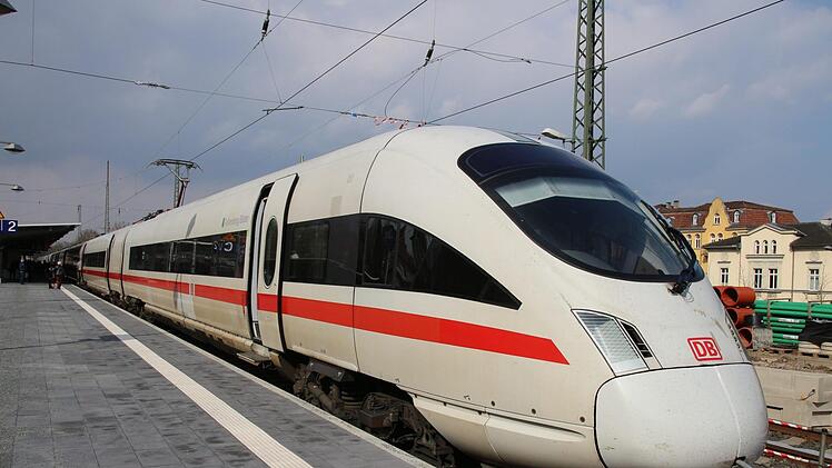 Seit Dezember 2017 hält der ICE zwar regelmäßig in Coburg, ICE-tauglich ist am Coburger Bahnhof allerdings vieles noch nicht.CT-Archiv