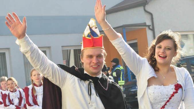 Das Prinzenpaar vom vergangenen Jahr von der Ermetzia Ermershausen, Lisa Soutschek und Hannes Herold Foto: Simon Albrecht