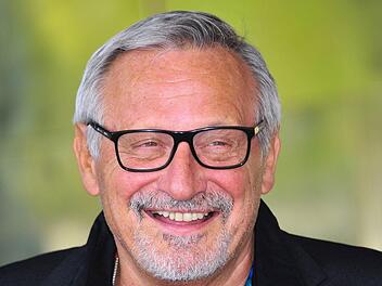 Konstantin Wecker: Der Liedermacher tritt am 28. März in Würzburg auf. Im Interview erzählt er, warum er an die Poesie als Instrument des Widerstandes glaubt. Foto: Ursula Düren/dpa