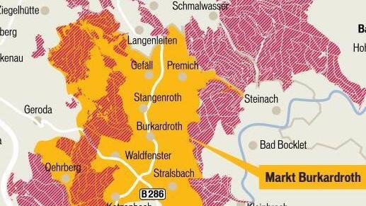 Rot eingezeichnet sind die Flächen, die das Umweltministerium für einen möglichen Nationalpark erwägt. Gelb dargestellt ist der Markt Burkardroth. Quelle: Bayerisches Umweltministerium/Grafik: Jutta Glöckner