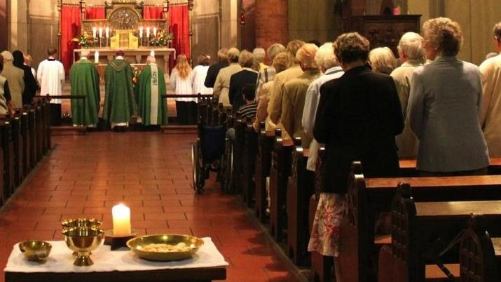 Aufregung bei einem Ostergottesdienst am Samstagabend in M&uuml;nchen - ein offenbar geistig Verwirrter l&ouml;ste kurzzeitig Panik aus. Symbolfoto: David Mark/Pixabay