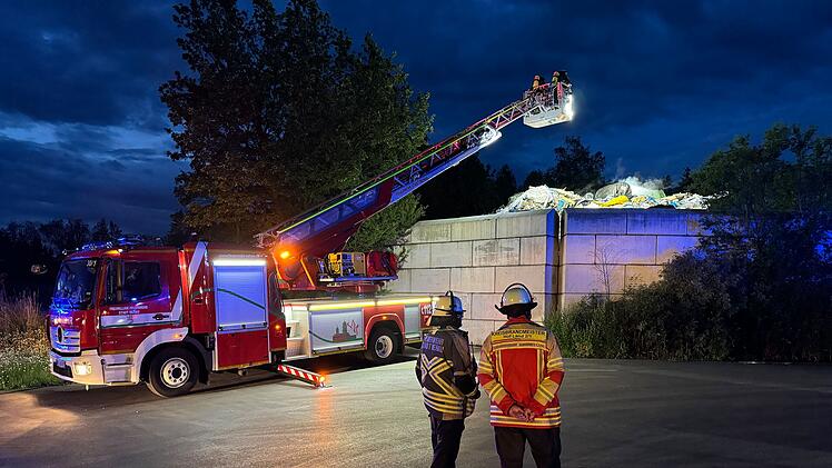 Brand bei Entsorgungsfirma in Kühschwitz gemeldet