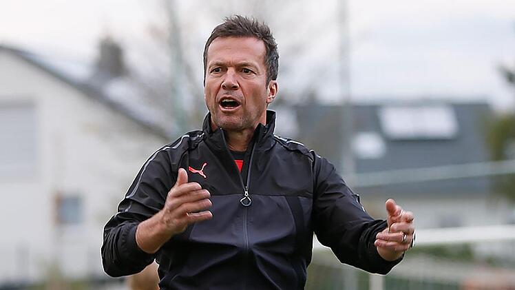 Der Rekordnationalspieler und Weltfußballer machte klare Ansagen, zu den einzelnen Übungen, die er ins Training einbaute.