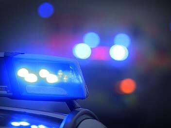 Streit an Bahnhof eskaliert - 18-Jähriger mit Stahlkappenschuh gegen Kopf getreten