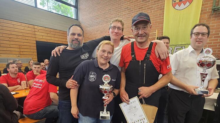 Oberfränkische Feuerwehrmannschaften nahmen an Bezirksleistungsmarsch teil