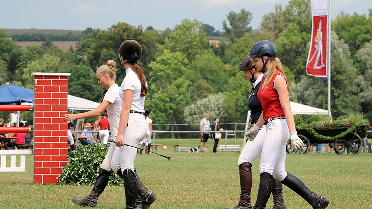 Impressionen vom Rakoczy-Reitturnier.