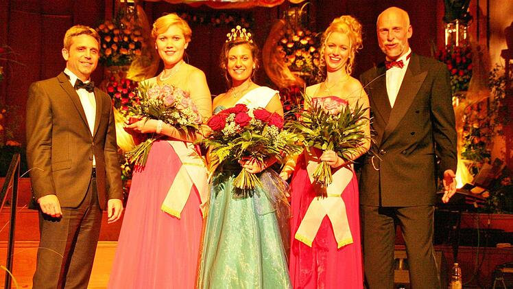 Beim Rosenball