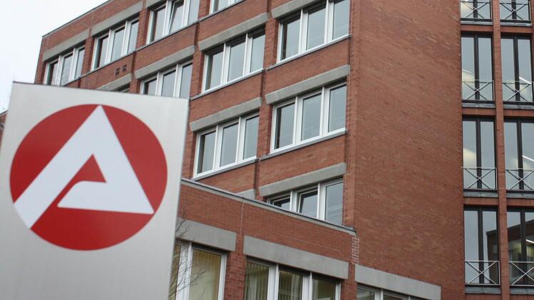 Um fast 3000 Euro hat ein Kulmbacher die Arbeitsagentur geprellt. Weil das nicht unentdeckt blieb, musste er sich jetzt vor Gericht verantworten. Foto: Archiv