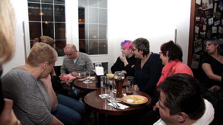 Ein Überraschungspaket wird geöffnet.