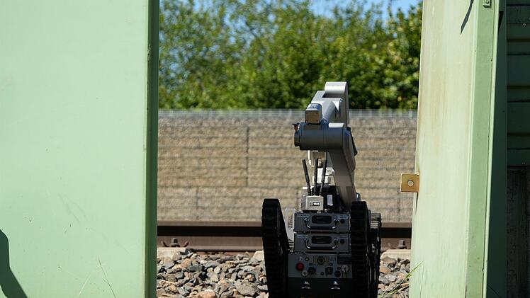 Sprengstoffverdacht legt Zugverkehr in Franken lahm