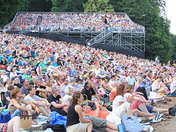 Rund 10 000 Menschen kommen jährlich zu den beiden Veranstaltungen auf den Banzberg. Nun werden Pläne vorangetrieben, das Festival doch fortzusetzen. Um Kosten zu sparen, könnte es in kleinerem Rahmen und mit einem anderen Veranstalter stattfinden. Archivfoto: Matthias Einwag