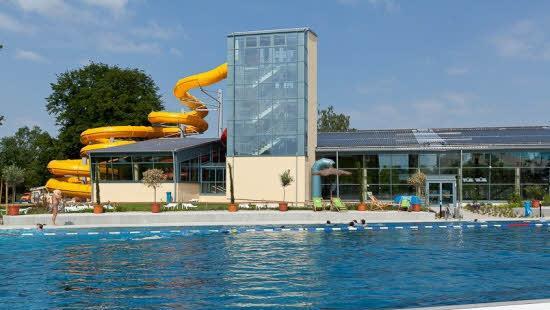 Es wird keinen vorzeitigen Wasserspaß im Königsbad geben - OB Kirschstein scheitert vor dem Verwaltungsgericht. Foto: Archiv