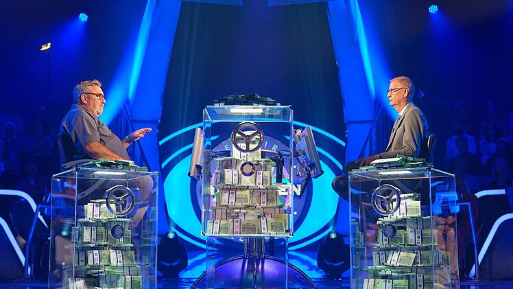 G&uuml;nther Jauch (rechts) quetschte Kandidat Kraul bei der "3-Millionen-Euro-Woche" nicht nur zum Quiz-Wissen, sondern auch zur Wahl in Sachsen-Anhalt aus.